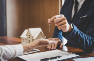Selling Your Home 10 Essential Steps to Maximize Your Property's Value